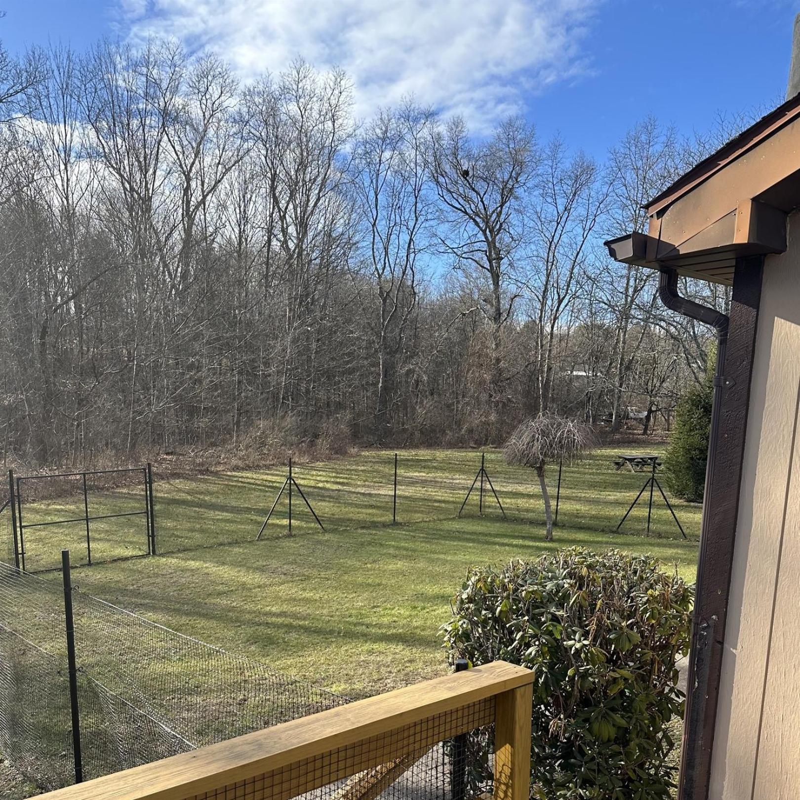 Fenced Yard Chalets From Good Dog Vacations At Big Valley Resort Sciota 외부 사진