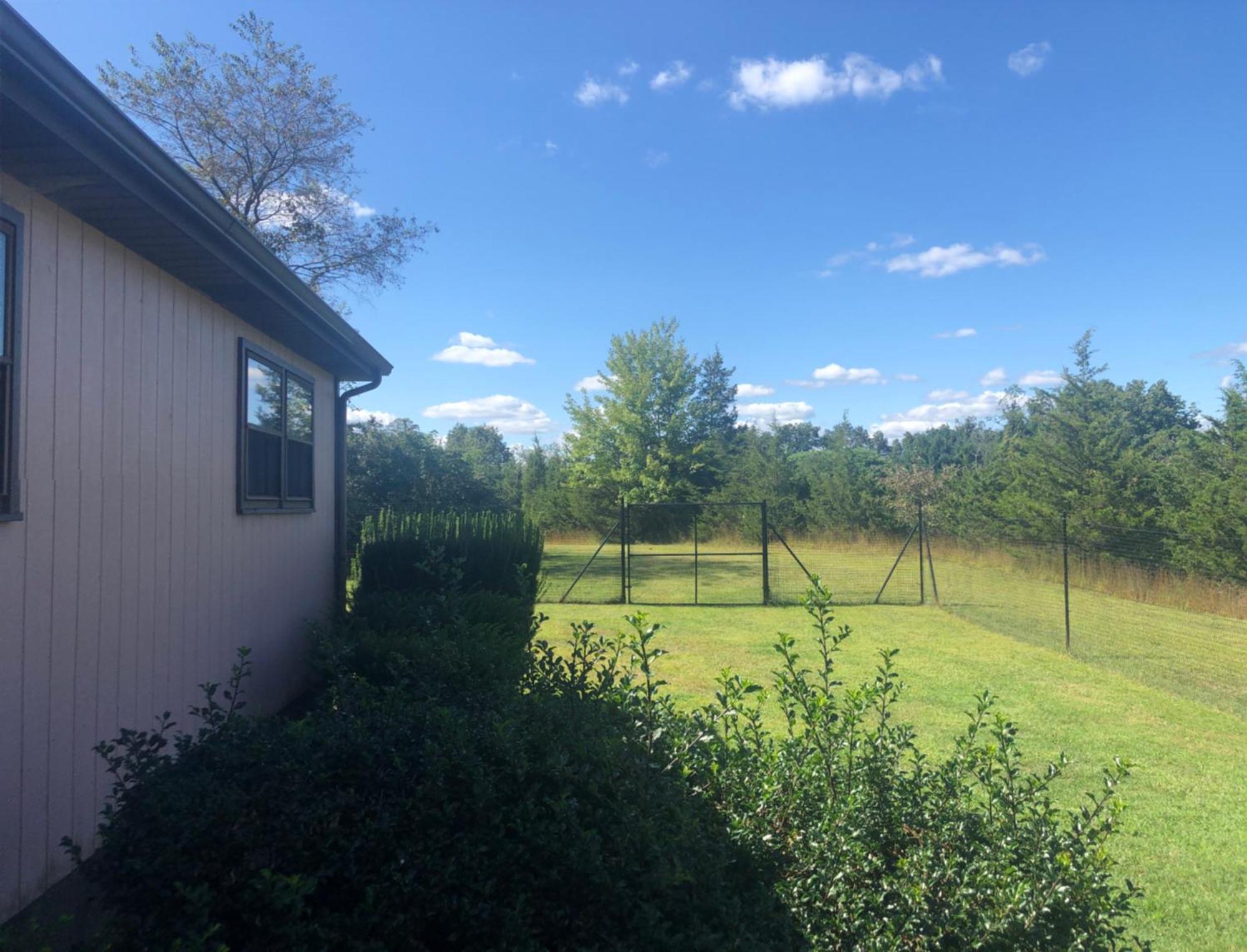 Fenced Yard Chalets From Good Dog Vacations At Big Valley Resort Sciota 외부 사진