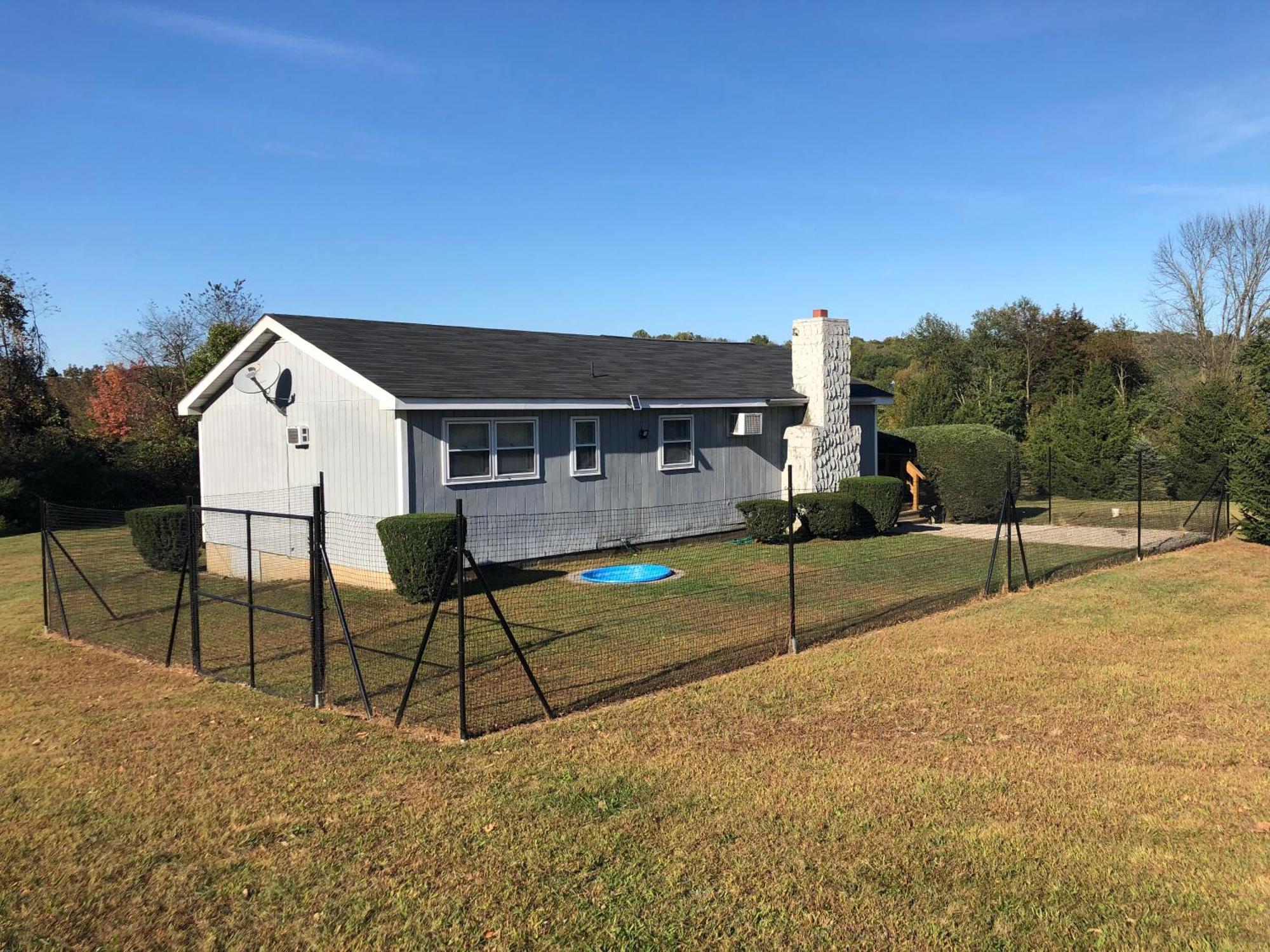 Fenced Yard Chalets From Good Dog Vacations At Big Valley Resort Sciota 외부 사진
